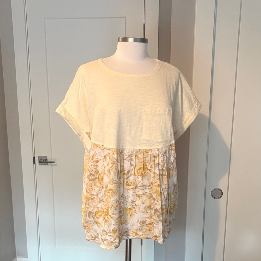 Doe & Rae light Yellow Floral Blouse NWOT Sz 1x